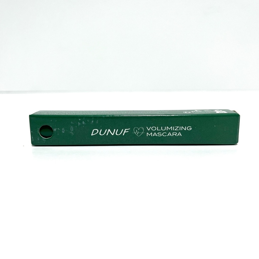 NWT Dunuf Green Volumizing Mascara